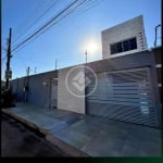 casa maravilhosa de 252m2  com 4 quartos sendo 3 suites, 5 banheiros, sala e cozinha interligada, area gourmet, piscina, garagem para 3 carros, lavanderia, moveiis planejados em todos os comodos, 5 ca