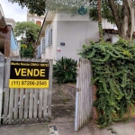 Casa Semi-Térrea com 2 dormitórios sala 5 vagas amplo quintal localizada no Klabin, região nobre do Jardim da Glória e Vila Mariana