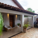 Aconchegante casa de vila para venda com 3 quartos, sendo 1 suíte, 220m²