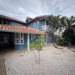 Linda casa a venda  com 4 dormitórios no bairro Ingleses.