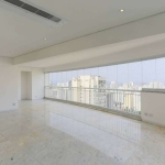 Cobertura de alto padrão à venda na Vila Romana, São Paulo-SP, com 3 quartos, 3 suítes,  4 vagas de garagem e 284,00 m² de área.