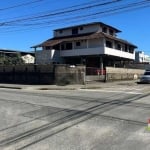Sobrado Residencial C/03 Pisos C/02 Aptos e 02 Quitinetes e Terreno de Esquina No Bairro Aventureiro!