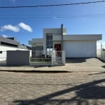 Casa nova com amplo terreno