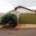 CASA COM 03 DORMITÓRIOS PRÓX. JD CONTORNO
