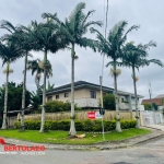 Sobrado de Esquina no Bairro Xaxim - Ótima Localização!