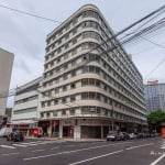 Apartamento a venda no Centro de Curitiba, 3 dormitório, andar alto, elevador