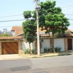 Casa à venda e para locação com 4 suítes no Parque Taquaral, Campinas.