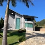 Casa à venda com 3 suítes no Santa Cândida, Vinhedo.