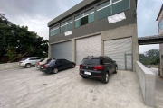 Galpão comercial para locação em Itapecerica da Serra-SP, bairro Jardim Valo Velho com 2 banheiros, 8 vagas de garagem e 800m².