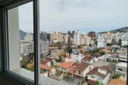 APARTAMENTO SEMIMOBILIADO COM 3 QUARTOS SENDO 1 SUÍTE E 2 VAGAS DE GARAGEM NO BAIRRO TRINDADE EM FLORIANÓPOLIS/SC