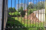 Terreno à venda, 8x30m², a 300 metros da Estação de metrô Praça da Árvore