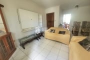 Apartamento a venda de 3/4, 1 suíte + dependência e 2 garagens na VILA LAURA