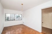 APARTAMENTO COM 01 DORMITÓRIO, EM BOA LOCALIZAÇÃO.