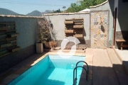 Casa com piscina em Pendotiba