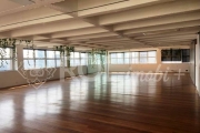 Sala comercial à venda ou locação em São Paulo-SP, Jardim Paulistano. 2 salas, 3 banheiros, 2 vagas, 201m².