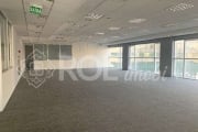 Sala comercial para locação na Vila Olímpia, São Paulo-SP: 4 salas, 4 banheiros, 6 vagas e 373,80m²!