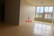 Apartamento à venda no Residencial Castelo Branco I em Cambé. Com 3 quartos, reformado, com 89m² de área útil, cozinha com armários planejados, 1 dos