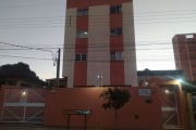 Apartamento no Residencial Ana Makito, em Londrina, com 3 quartos sendo 1 suíte, sala, cozinha, área de serviço, banheiro social, 2 vagas de garagem,