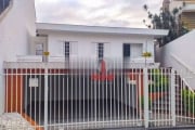 Casa para venda e locação no Quebec em Londrina. Com 4 quartos sendo 2 suítes, 2 salas, cozinha, área de serviço, banheiro social, 4 vagas de garagem