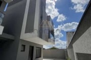 Triplex novo em condomínio com terraço privativo, 3 quartos, 4 banheiros e 2 vagas à venda no Portão.