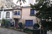 Casa com 3 quartos à venda na Avenida Taquara, 20, Petrópolis, Porto Alegre