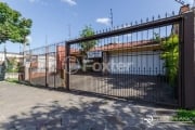 Casa com 3 quartos à venda na Avenida Montreal, 179, Jardim Lindóia, Porto Alegre