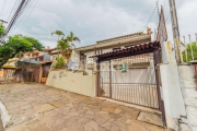 Casa com 5 quartos à venda na Avenida Nonoai, 1686, Nonoai, Porto Alegre