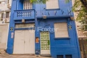 Casa com 3 quartos à venda na Rua Felipe Camarão, 224, Rio Branco, Porto Alegre