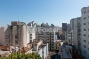 Apartamento com 3 quartos à venda na Rua Duque de Caxias, 888, Centro Histórico, Porto Alegre