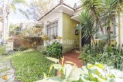 Casa com 3 quartos à venda na Rua Saica, 192, Petrópolis, Porto Alegre