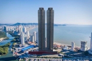 Apartamento frente mar de alto padrão em condomínio exclusivo sendo 04 suítes em Balneário Camboriú