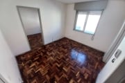 Apartamento Padrão 1 dormitório amplo e desocupado.