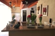 Casa à Venda de 03 Quartos no Bairro Ribeirânia em Ribeirão Preto com Varanda Gourmet.