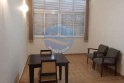 Apartamento a venda em Santos no Boqueirão quadra da praia.