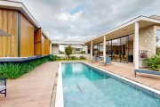 Casa térrea alto padrão para venda 4 suítes e piscina no Residencial Jequitibá.