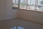 Apartamento de 75 m², com 2 dormitórios. Aclimação