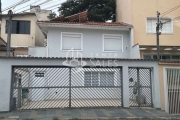 Casa à venda na Vila Mariana, São Paulo-SP: 3 quartos, 2 suítes, 3 salas, 3 banheiros, 2 vagas de garagem, 120m² de área.