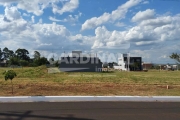 Terreno em Condomínio fechado seguro e pronto para construir bem pertinho da portaria.