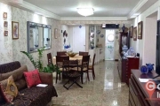 Apartamento na quadra do mar, com 3 dormitórios, sendo 1 suíte à venda, 138 m² por R$ 2.200.000 - Centro - Balneário Camboriú/SC