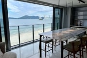 APARTAMENTO DECORADO COM 04 SUÍTES FRENTE MAR EM BALNEÁRIO CAMBORIÚ