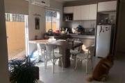 Apartamento à venda de 2 dormitórios, próximo a praia do  Campeche, Florianópolis, SC