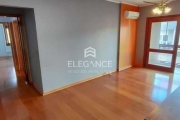 Elegance imóveis vende ótimo apartamento de 2 dormitórios, living com sacada, copa cozinha, churrasqueira e 1 vaga de garagem/box. Menino Deus - Porto Alegre.