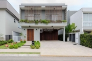 Casa em camboriu em condominio fechado, Santa Regina, Camboriú - SC