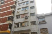 Conjunto, em ótima localização, reformada,duplex.