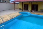 Oportunidade , casa com piscina , lote inteiro á 740m do mar