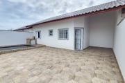 CASA COM PISCINA A VENDA EM ITANHAÉM Á 1300M DO MAR