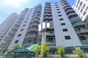 Amplo apartamento com varanda gourmet em Praia Grande - SP.