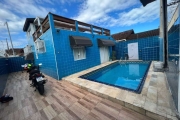 Casa à venda em Praia Grande-SP, bairro Maracanã: 3 quartos, 1 suíte, 1 sala, 3 banheiros, 3 vagas de garagem, 142m². Confira!