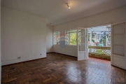 Vende-se apto Vintage com varanda, Rua Simão Álvares, 798, Pinheiros, com 82 m², 2 dormitórios, por R$790.000,00.