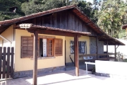 Casa em Condomínio para Venda em Petrópolis, Quitandinha, 4 dormitórios, 2 suítes, 3 banheiros, 3 vagas